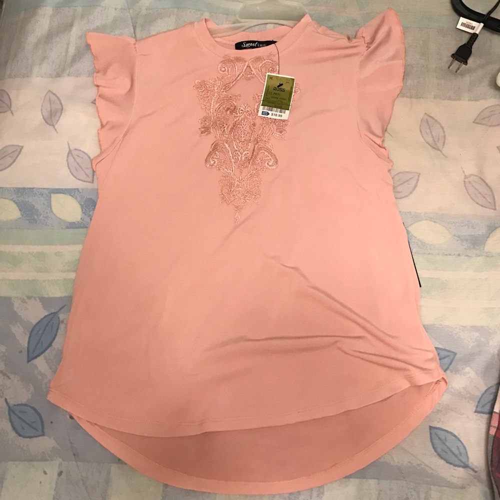 Light pink shirt!